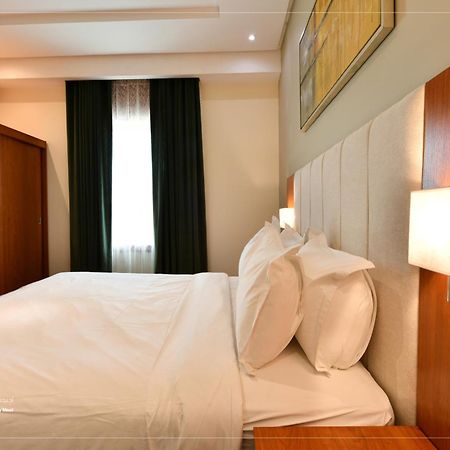 Roof Hotel Apartments Rijád Kültér fotó